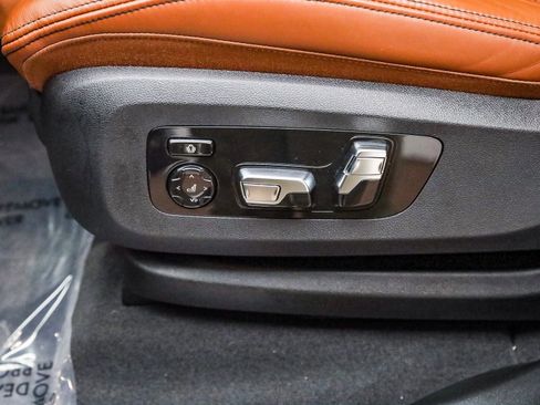 Certified 2025 BMW X7 M60i image 22
