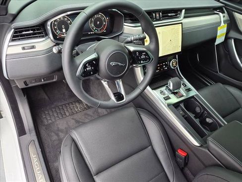 New 2024 Jaguar XF R-Dynamic SE AWD/4WD image 3