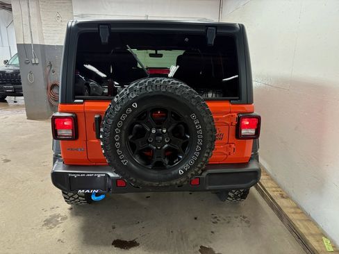 Used 2023 Jeep Wrangler Unlimited w/ Cold Weather Group image 8