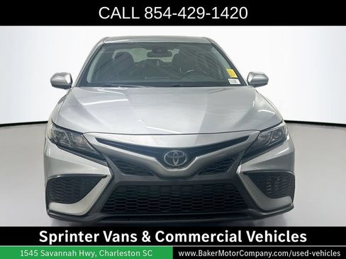 Used 2021 Toyota Camry SE FWD image 6