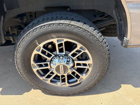 Used 2024 Ford F350 Limited w/ FX4 Off-Road Package AWD/4WD image 11