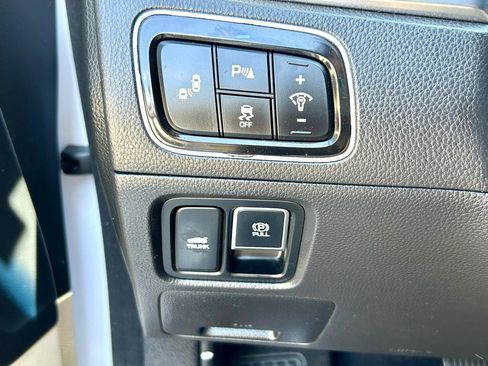 Used 2014 Hyundai Equus Signature image 30