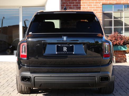 Used 2024 Rolls-Royce Cullinan Black Badge image 25