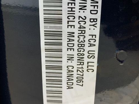 Used 2022 Chrysler Pacifica Touring-L w/ Uconnect Theater Family Group image 62