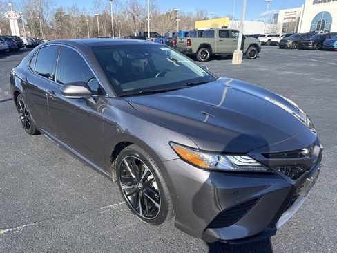 Used 2018 Toyota Camry XSE image 1
