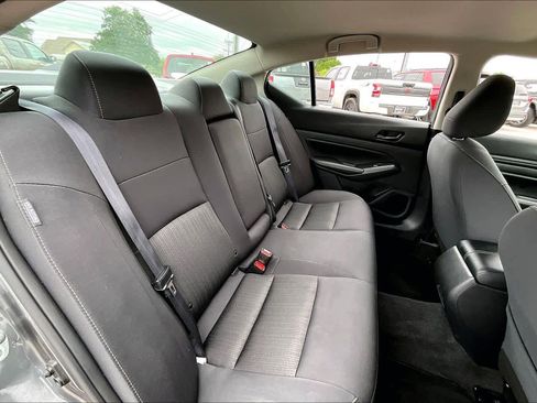 Used 2025 Nissan Altima 2.5 SV FWD image 20