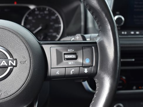 Used 2023 Nissan Rogue SL image 14