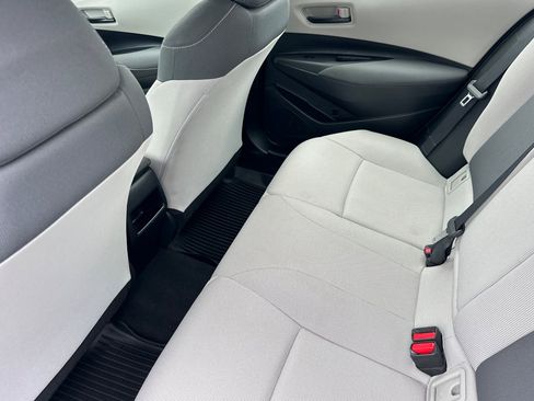 Used 2022 Toyota Corolla LE image 14