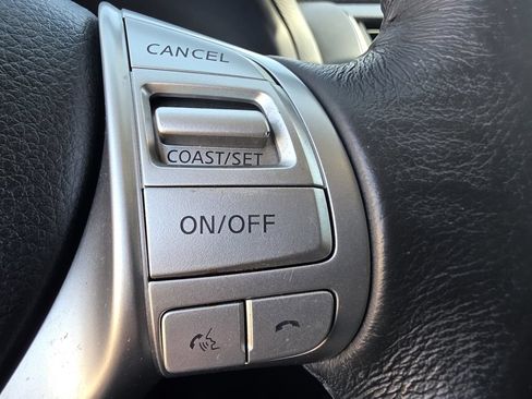 Used 2017 Nissan Altima 2.5 SL FWD image 22