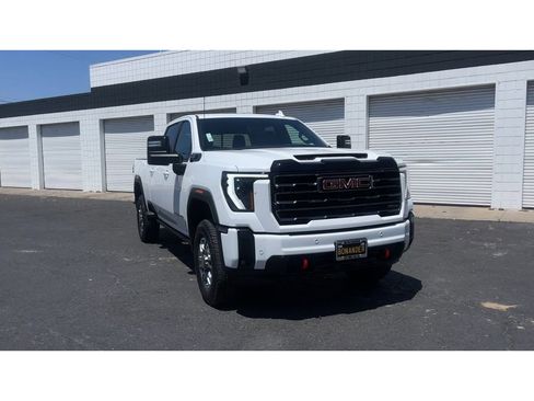 New 2026 GMC Sierra 2500 AT4 w/ AT4 Premium Plus Package AWD/4WD image 5