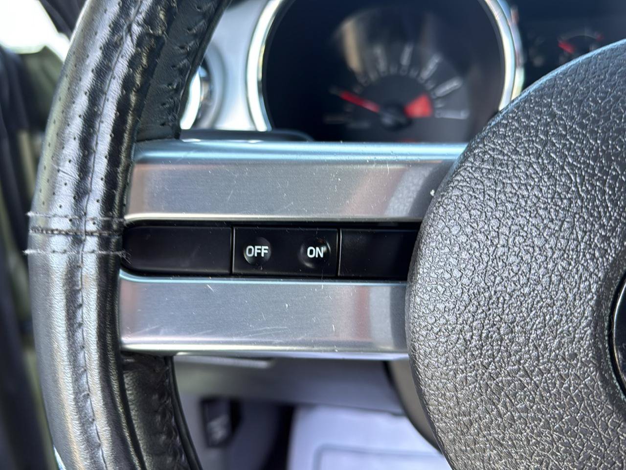 Used 2006 Ford Mustang Coupe RWD image 13