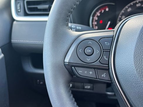 Used 2025 Toyota RAV4 XLE w/ Convenience Package image 23