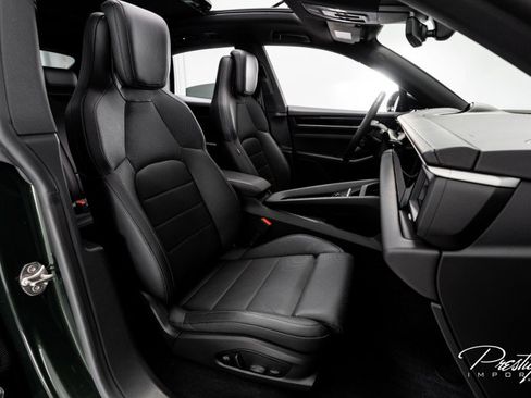 Used 2025 Porsche Macan 4S Electric image 43