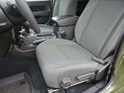 Used 2024 Jeep Wrangler Sport S image 20