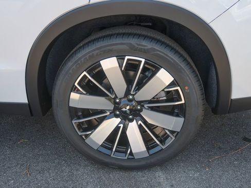 New 2026 Mitsubishi Outlander SE image 16