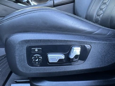 Used 2022 BMW X6 M Base w/ Executive Package image 19