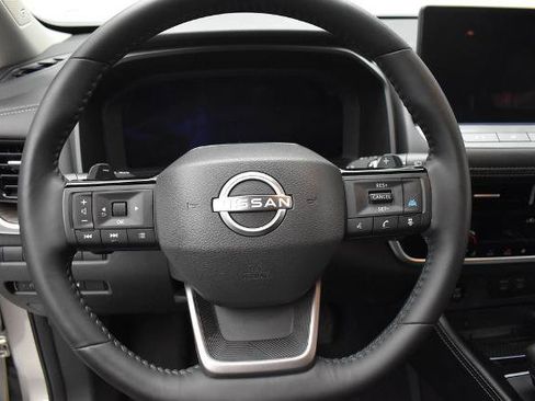 Certified 2026 Nissan Rogue Platinum w/ Platinum Premium Package AWD/4WD image 17