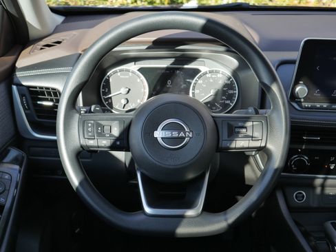 Certified 2023 Nissan Rogue S image 6