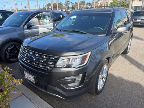 Used 2017 Ford Explorer Limited image 1