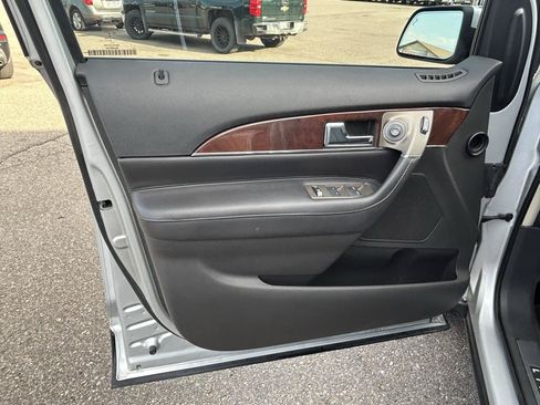 Used 2014 Lincoln MKX AWD w/ Equipment Group 101A image 14