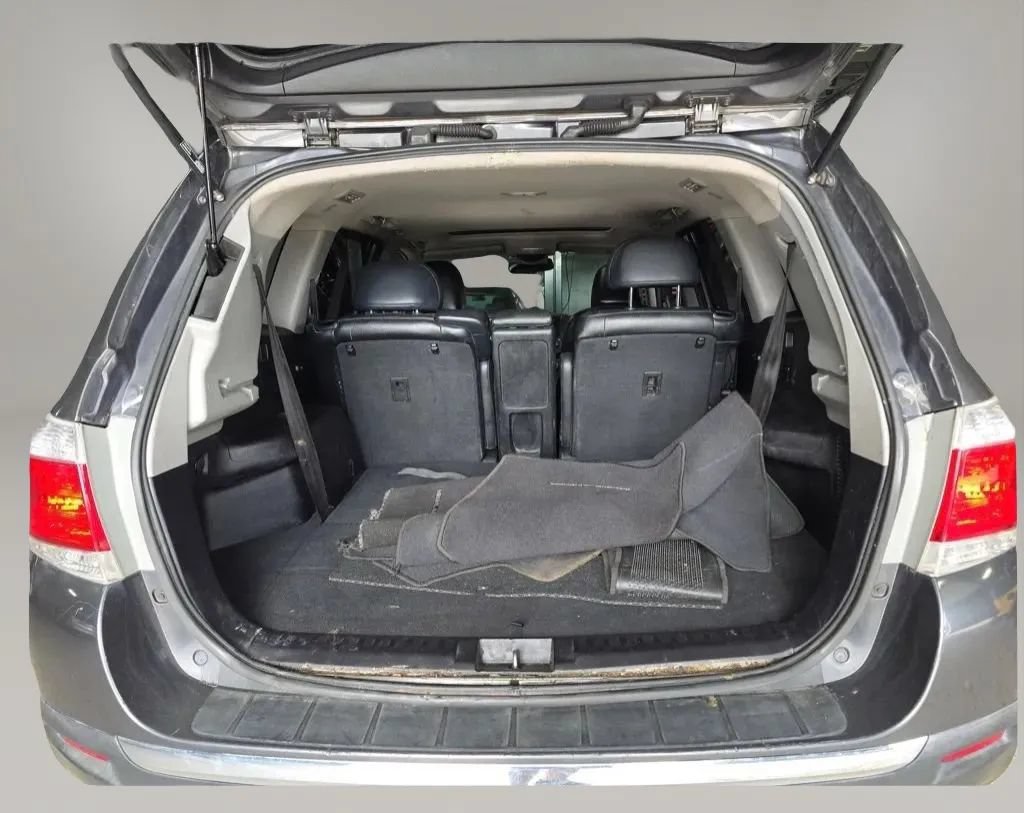 Used 2013 Toyota Highlander SE AWD/4WD image 7