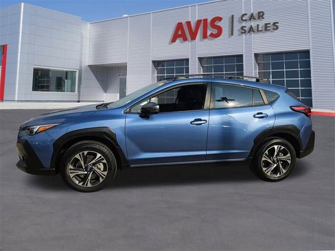 Used 2024 Subaru Crosstrek 2.0i Premium image 2