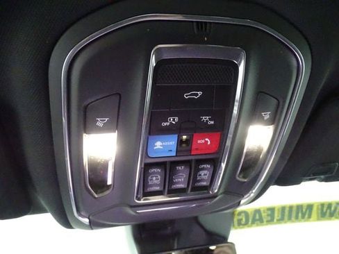 Certified 2023 Jeep Grand Cherokee Trailhawk w/ Advanced Protech Group II AWD/4WD image 11