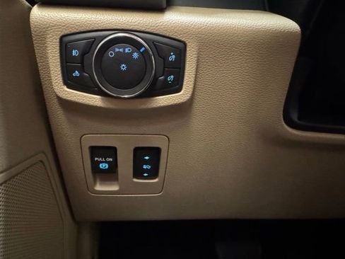 Used 2018 Ford F150 XLT w/ Equipment Group 302A Luxury AWD/4WD image 16