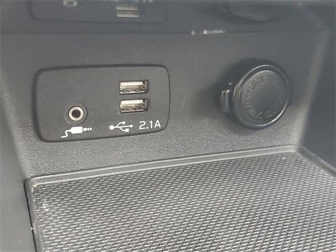 Used 2023 Subaru Forester Touring w/ Popular Package #3 image 31