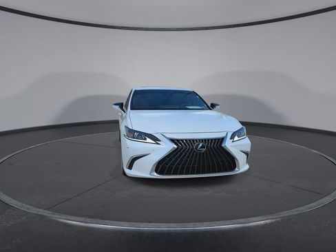 Used 2024 Lexus ES 300h w/ Premium Package FWD image 3