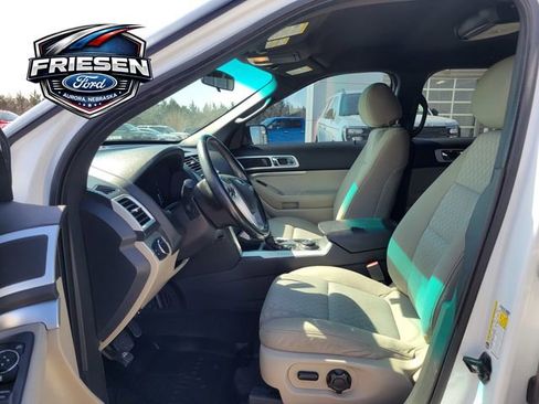 Used 2013 Ford Explorer XLT image 10