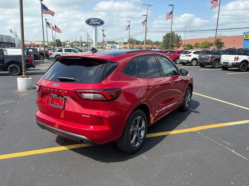 Used 2023 Ford Escape ST-Line w/ Tech Pack #1 AWD/4WD image 7