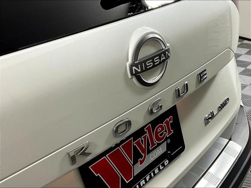 Used 2022 Nissan Rogue SL w/ SL Premium Package AWD/4WD image 24