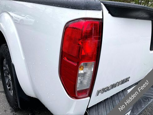 Used 2015 Nissan Frontier PRO-4X AWD/4WD image 29