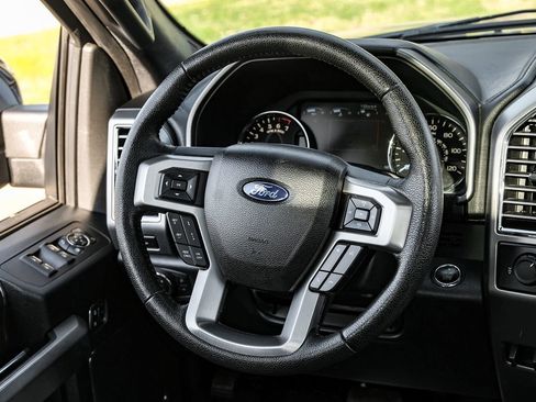 Used 2015 Ford F150 Platinum w/ Equipment Group 701A Luxury image 16