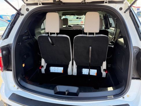 Used 2018 Ford Explorer 4WD w/ Class II Trailer Tow Package image 39
