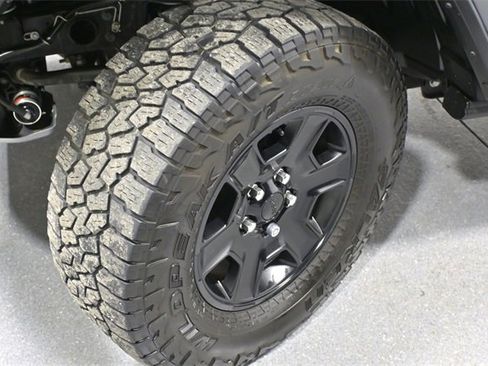 Used 2021 Jeep Gladiator Mojave image 10