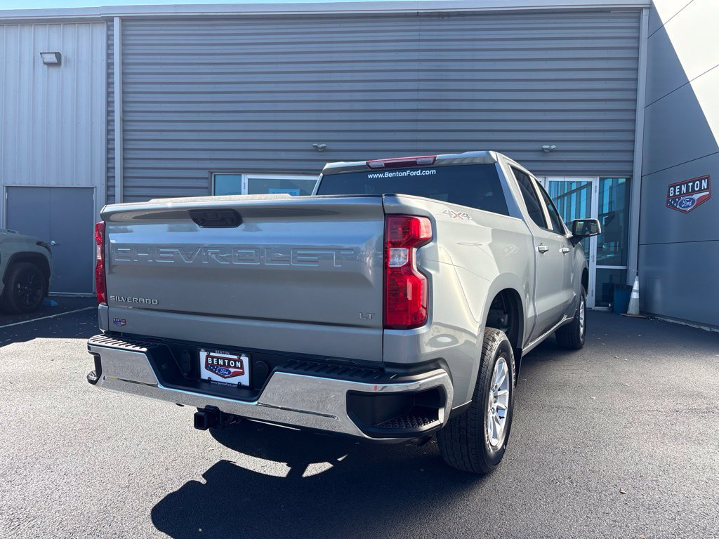 Used 2025 Chevrolet Silverado 1500 LT AWD/4WD image 3