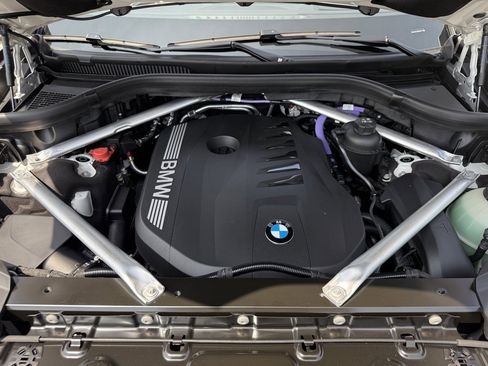 Used 2026 BMW X7 xDrive40i w/ M Sport Package image 32