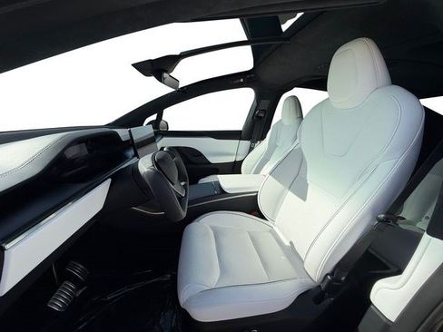 Used 2026 Tesla Model X Plaid AWD/4WD image 10