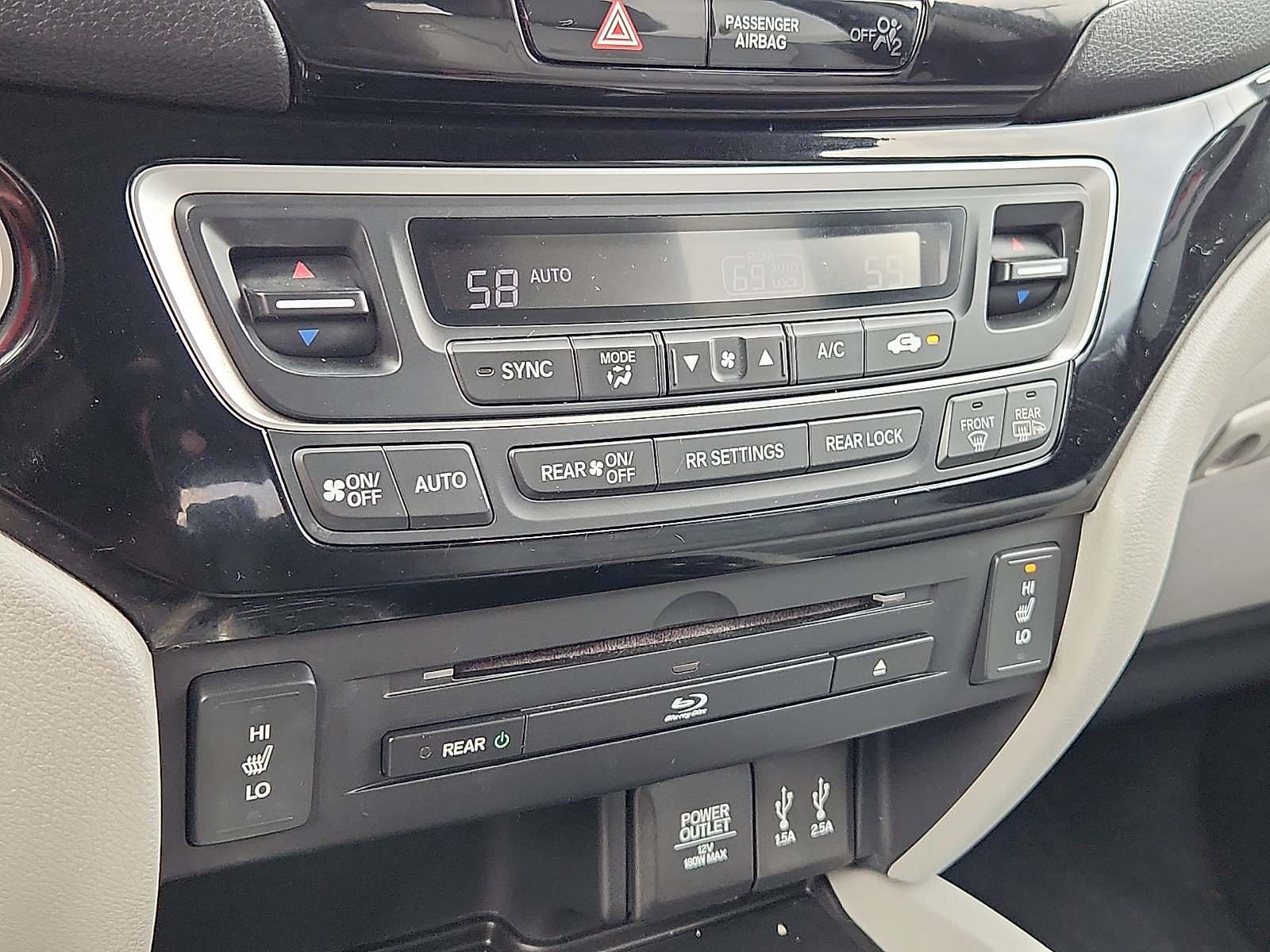 Used 2016 Honda Pilot Touring image 19