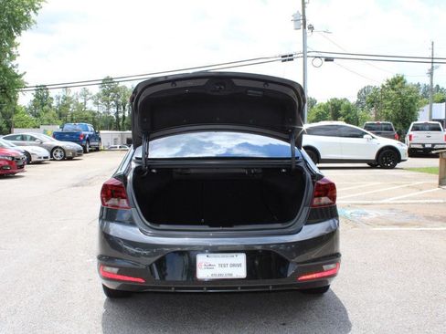 Used 2020 Hyundai Elantra Value Edition FWD image 9