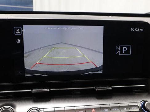 Used 2024 Hyundai Kona SE image 3