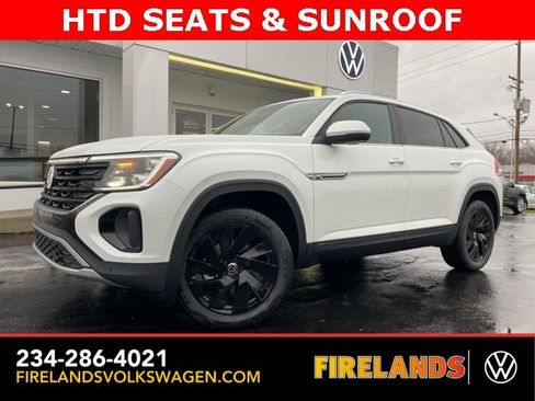 New 2026 Volkswagen Atlas Cross Sport SE image 1