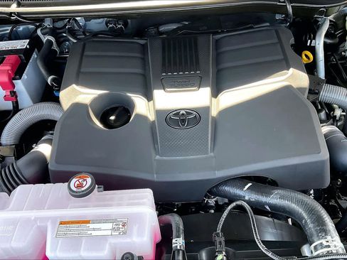 New 2026 Toyota Tundra SR5 image 17