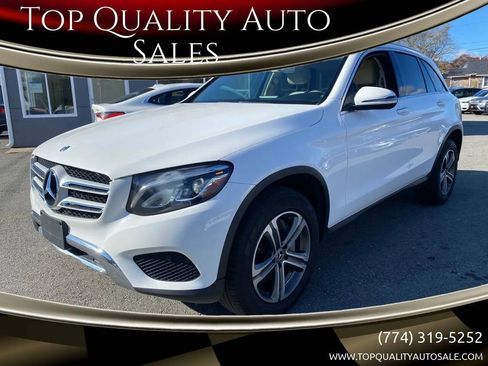 Used 2019 Mercedes-Benz GLC 300 4MATIC w/ Premium Package image 1