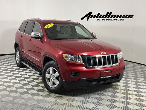 Used 2011 Jeep Grand Cherokee Laredo w/ Mopar Chrome Edition Group AWD/4WD image 1