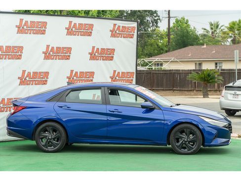 Used 2023 Hyundai Elantra SEL FWD image 42