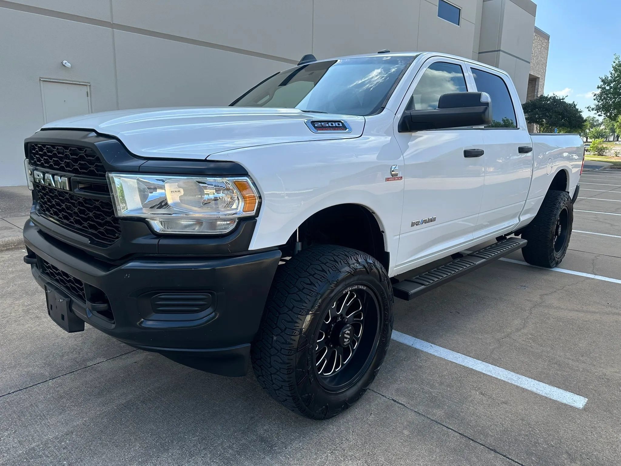 Used 2019 RAM 2500 Tradesman AWD/4WD image 2