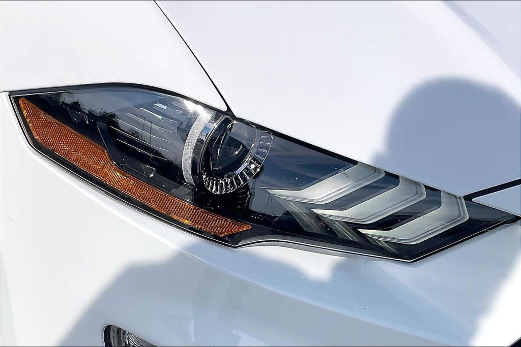 Used 2022 Ford Mustang Premium RWD image 33